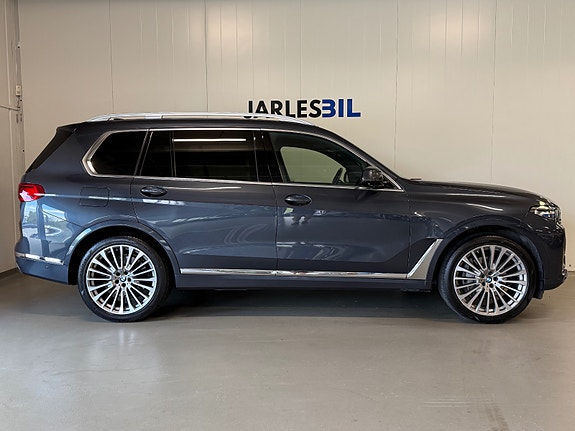 BMW X7 2 of 30
