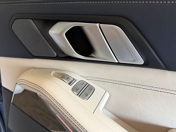 BMW X7 12 of 30