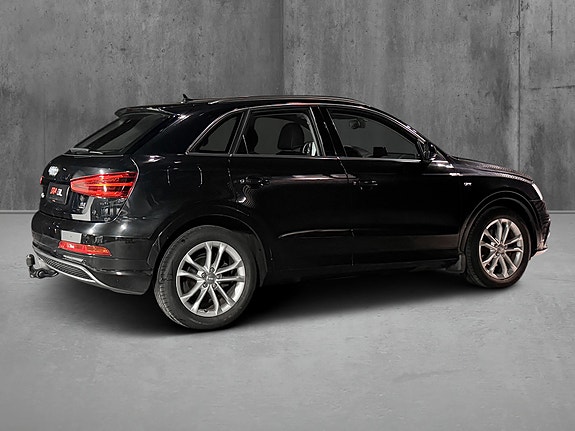 Audi Q3 6 of 26