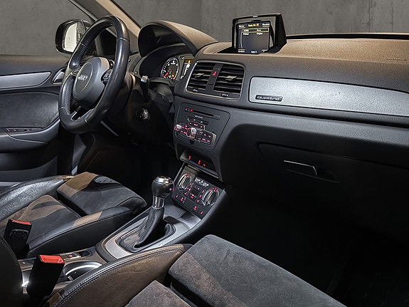 Audi Q3 18 of 26