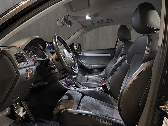 Audi Q3 12 of 26