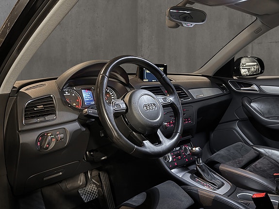 Audi Q3 14 of 26