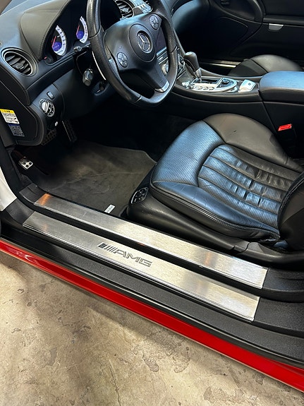 Mercedes-Benz SL63 14 of 23