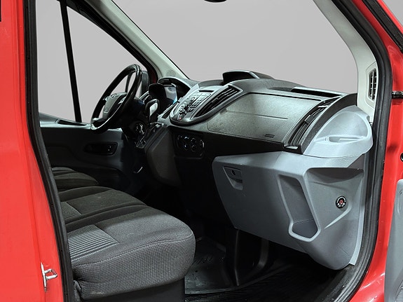 Ford Transit 11 of 30