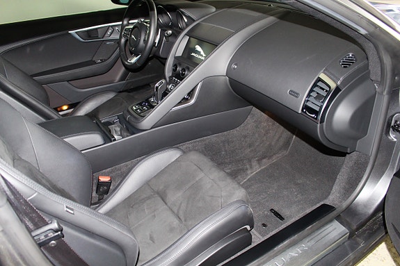 Jaguar F-TYPE 9 of 21