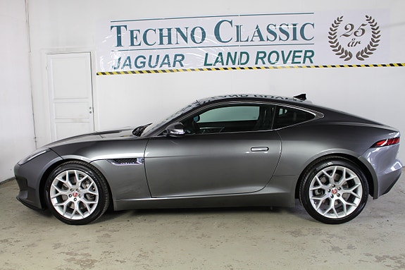 Jaguar F-TYPE 8 of 21