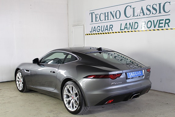 Jaguar F-TYPE 7 of 21