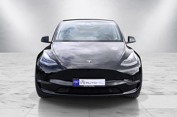 Tesla Model Y 3 of 30