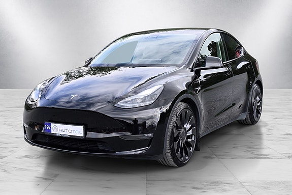 Tesla Model Y 5 of 30