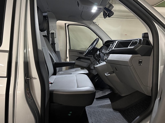 Volkswagen Transporter 17 of 29