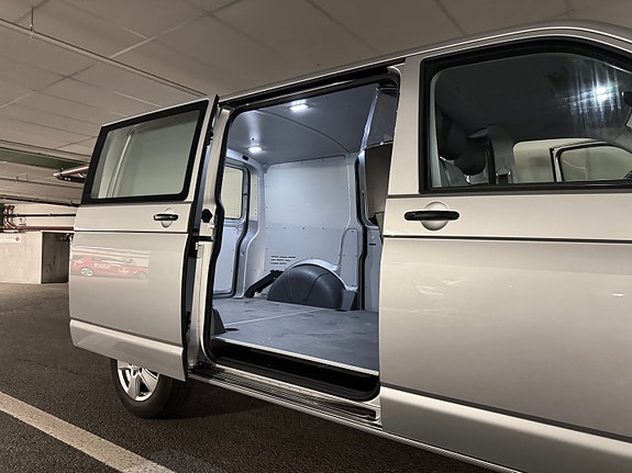 Volkswagen Transporter 13 of 29