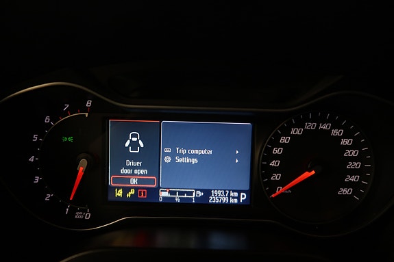 Ford Galaxy 7 of 14