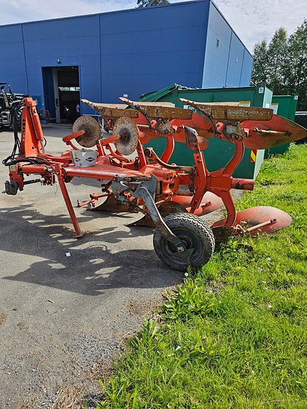 Kuhn Vari Master 121 2003, kr 40 000,-