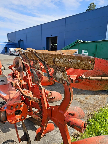 Kuhn Vari Master 121 2003, kr 40 000,-