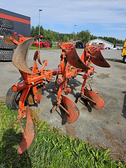 Kuhn Vari Master 121 2003, kr 40 000,-