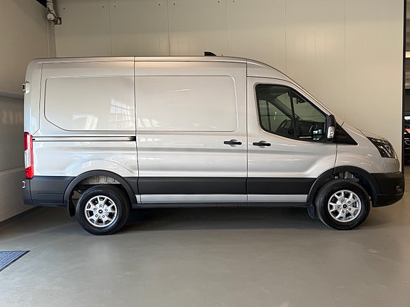 Ford Transit 2 of 22