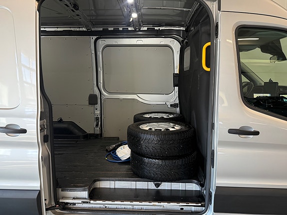 Ford Transit 6 of 22
