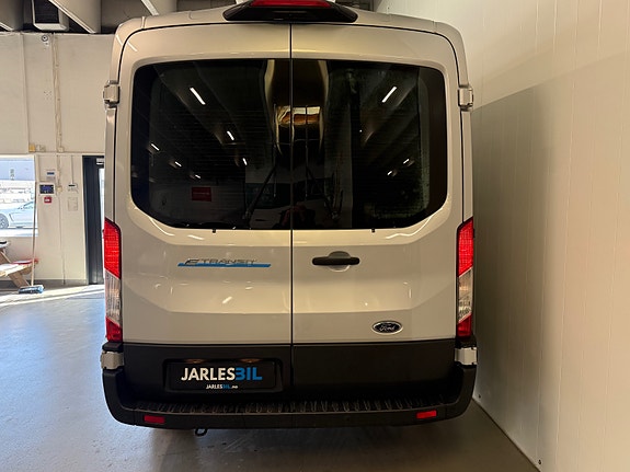 Ford Transit 8 of 22