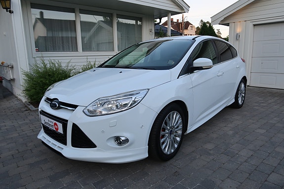 Ford Focus 2 of 30