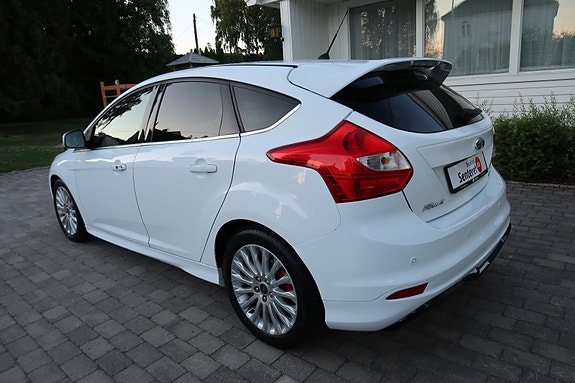 Ford Focus 9 of 30