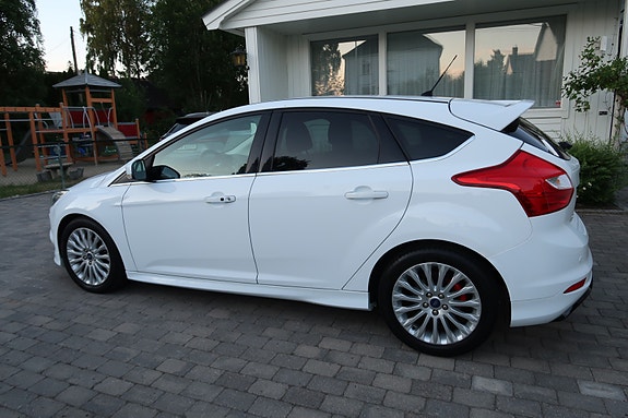 Ford Focus 13 of 30