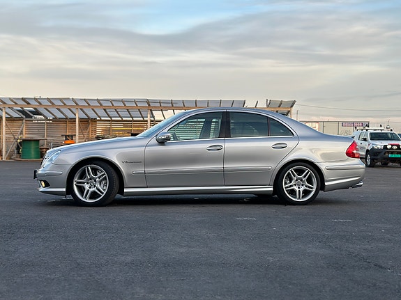 Mercedes-Benz E55 2 of 16