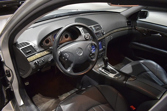Mercedes-Benz E55 15 of 16