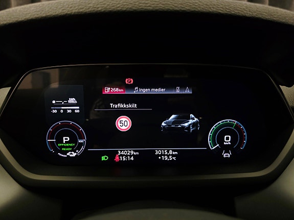 Audi e-tron GT 22 of 30
