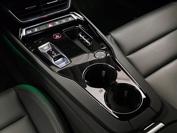 Audi e-tron GT 26 of 30