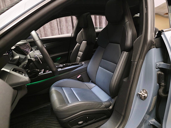 Audi e-tron GT 12 of 30