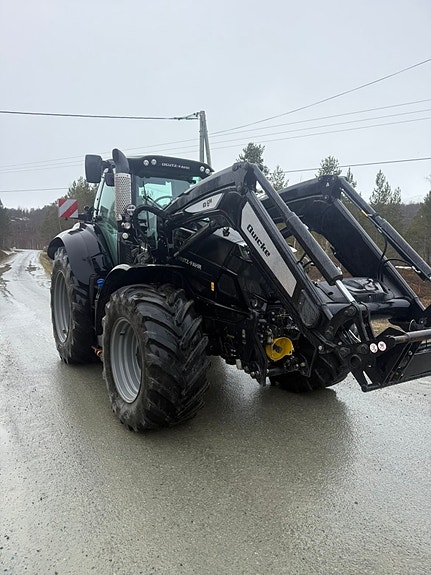 Deutz Fahr 6215 Agrotron TTV 2 of 16