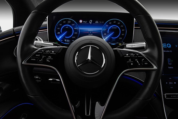 Mercedes-Benz EQS450 27 of 30