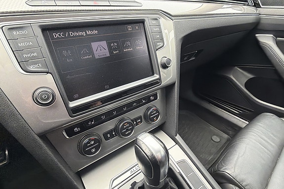 Volkswagen Passat Alltrack 24 of 26