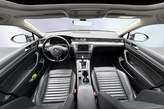 Volkswagen Passat Alltrack 19 of 26