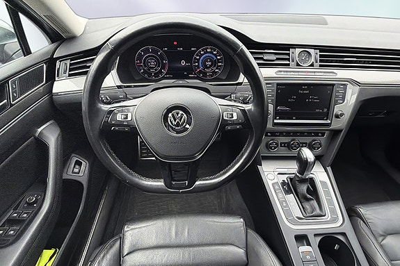 Volkswagen Passat Alltrack 20 of 26