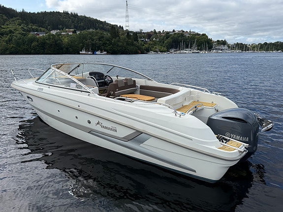 Yamarin 79 DC -285 Timer, Ankervinsj,varmer,baugthruster, Yamaha F300, Skipsreg. 10 of 30