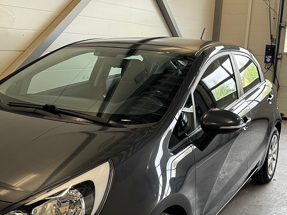 Kia Rio 4 of 30