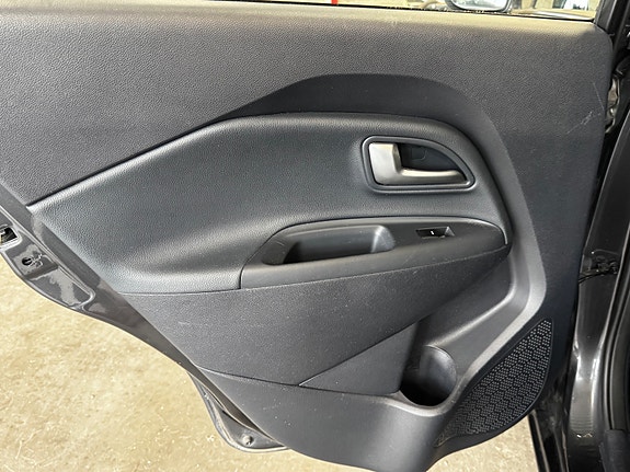Kia Rio 13 of 30