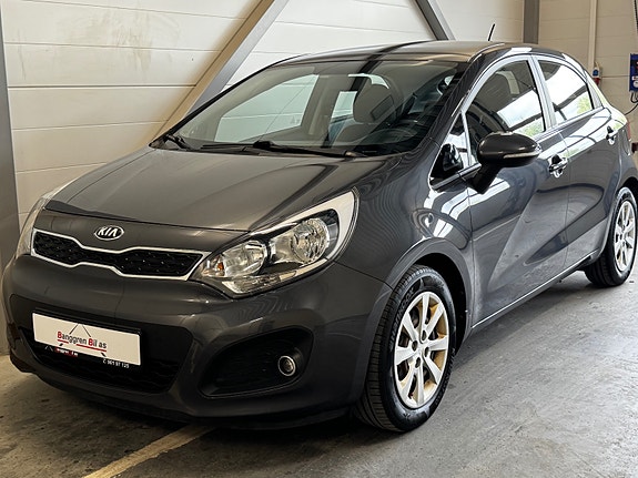 Kia Rio 2 of 30