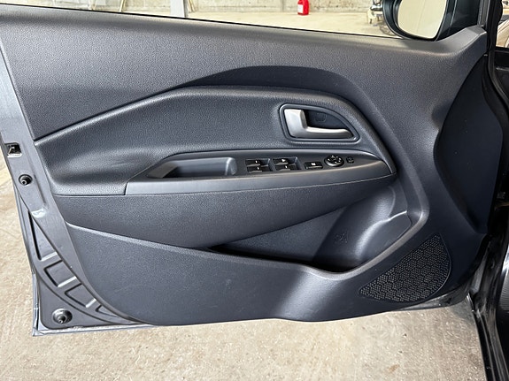 Kia Rio 8 of 30