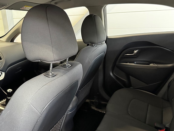 Kia Rio 15 of 30