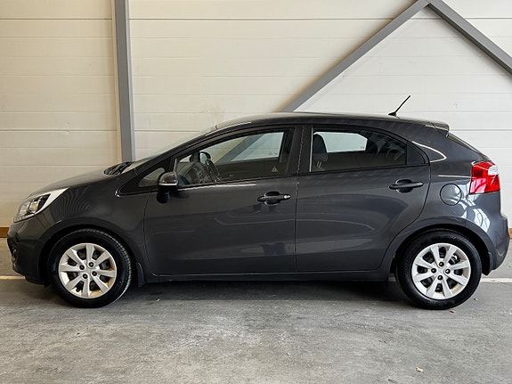 Kia Rio 7 of 30