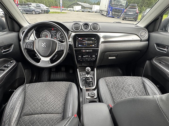 Suzuki Vitara 11 of 25