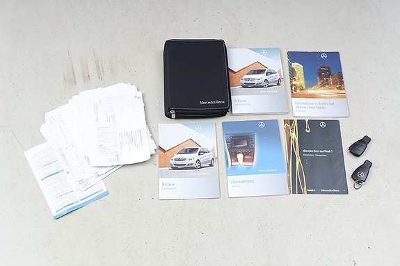 Mercedes-Benz B180 19 of 22