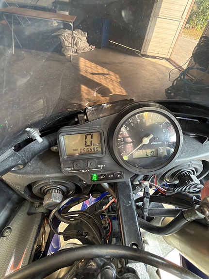 Yamaha YZF-R1 7 of 7