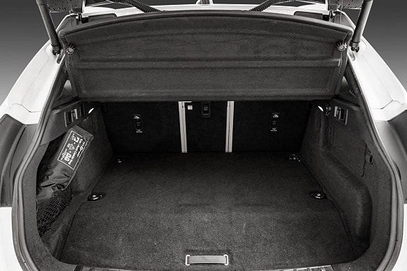 Jaguar F-PACE 24 of 27