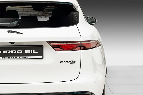 Jaguar F-PACE 9 of 27