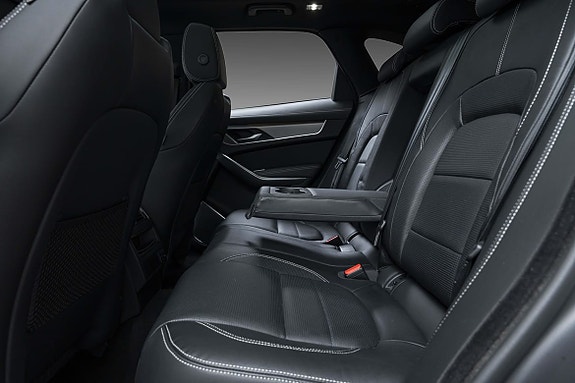 Jaguar F-PACE 26 of 30