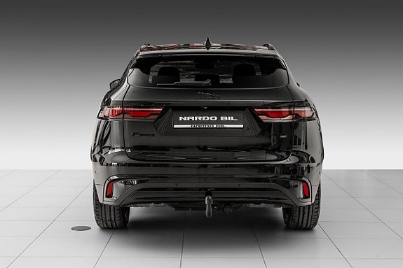 Jaguar F-PACE 9 of 30