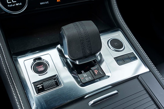 Jaguar F-PACE 19 of 30